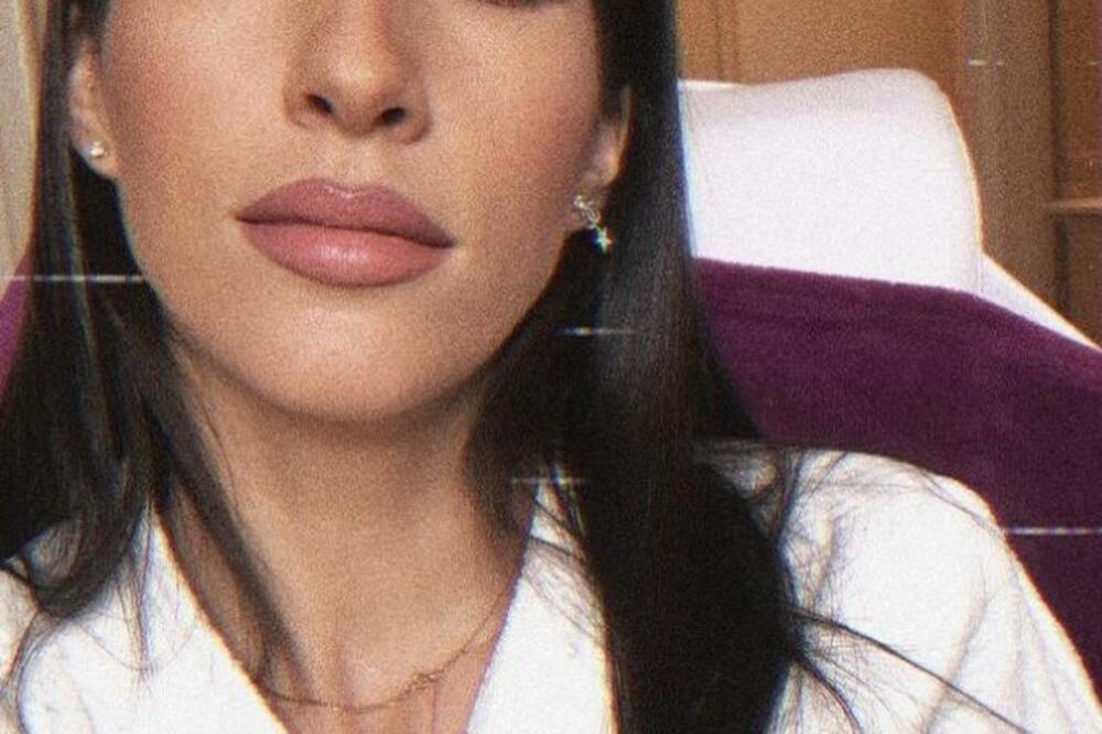 OTKRIVENO ZAŠTO JE JELISAVETA ORAŠANIN UGRADILA SILIKONE: Otišla POD NOŽ zbog jednog razloga!