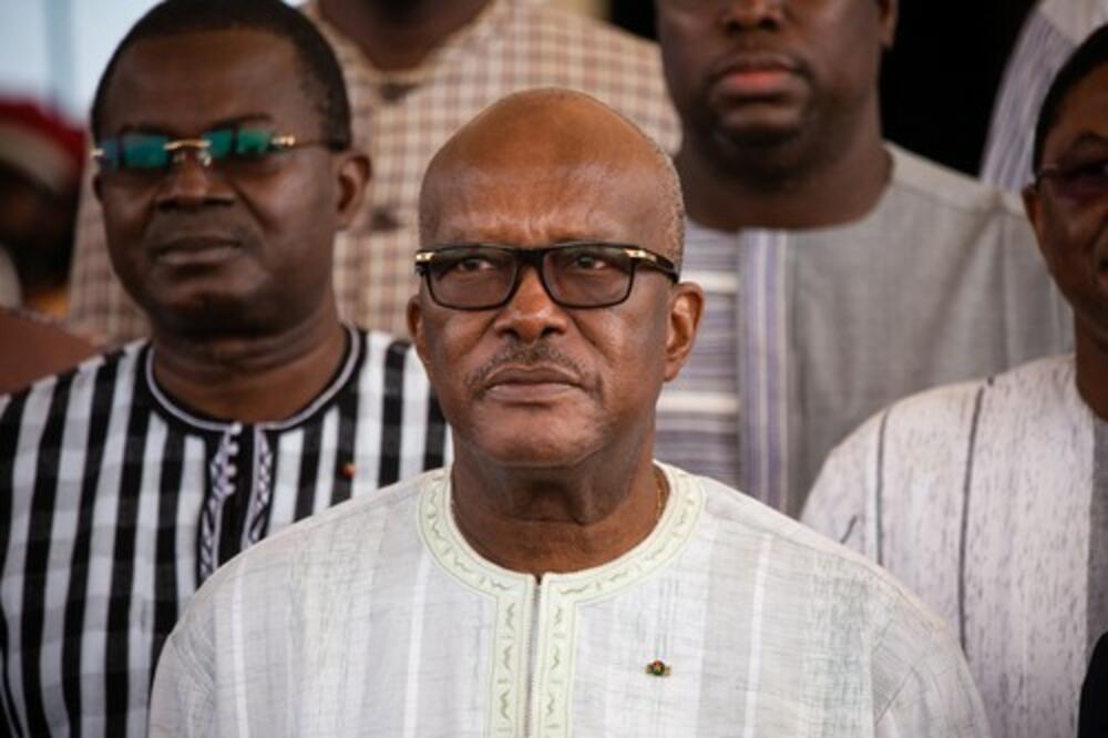 POBUNJENICI UHAPSILI PREDSEDNIKA BURKINE FASO! Opšti haos u zemlji, pucnjava na sve strane