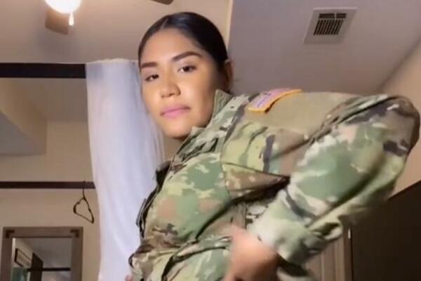 DA LI STE SE NEKADA ZAPITALI KAKO IZGLEDA TRUDNIČKA VOJNA UNIFORMA? Nisu čest prizor, ali POSTOJE! (VIDEO)