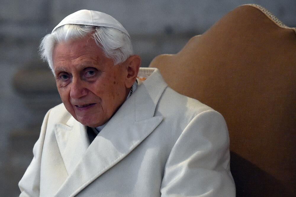 Preminuo bivši papa Benedikt XVI