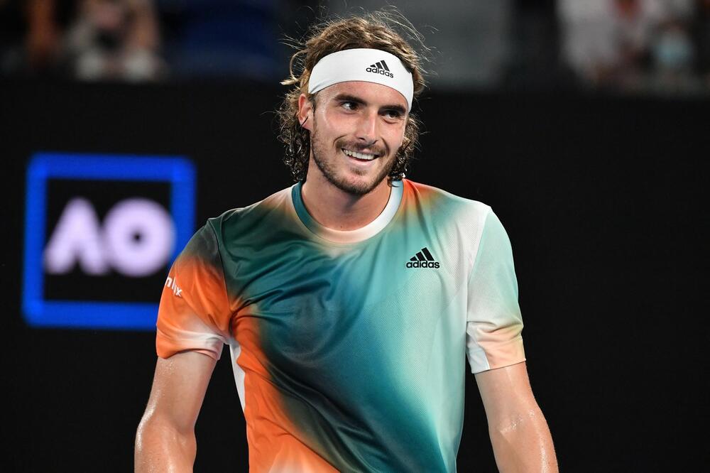 CICIPAS NE ZNA KOJI JE REZULTAT, GDE SE NALAZI... Vrhunac bizarnosti - POSLAO JE TVIT USRED MEČA?! (VIDEO)