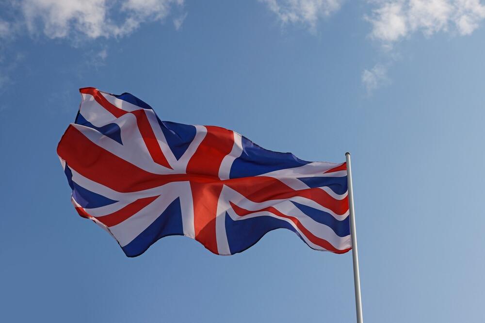 VELIKA BRITANIJA STOPIRALA UPOTREBU KINESKIH KAMERA: Plaše se jednog!