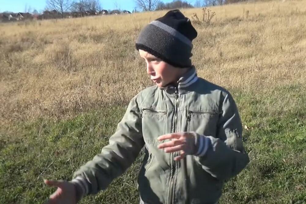 VREDAN DEČAK IZ MALOG SELA ODUŠEVIO HILJADE LJUDI! Adnan (13) otkrio na šta troši svoj DŽEPARAC (VIDEO)