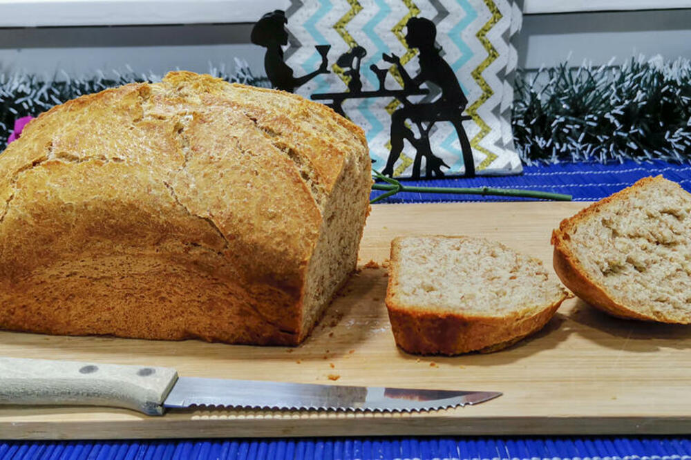 NAJSTARIJA SRPSKA VEROVANJA I DALJE ŽIVE: Da li su vam kad ste bile MALE savetovale bake da jedete OKRAJAK hleba?