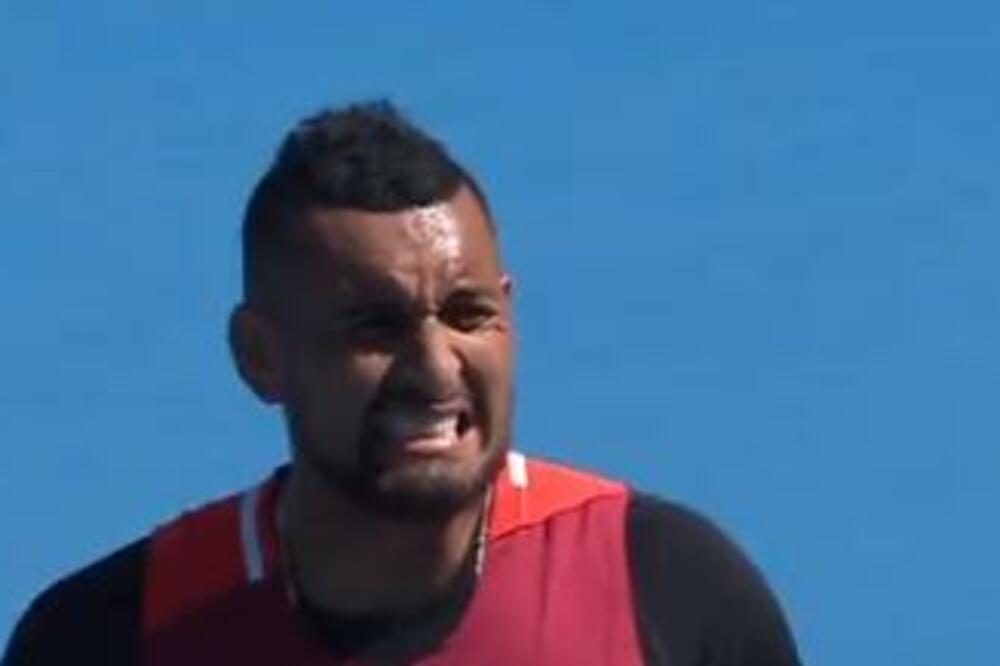 KIRJOS POGODIO DETE LOPTICOM, PA MU ULEPŠAO DAN: Mališan je dobio neverovatan poklon od poznatog tenisera! (VIDEO)