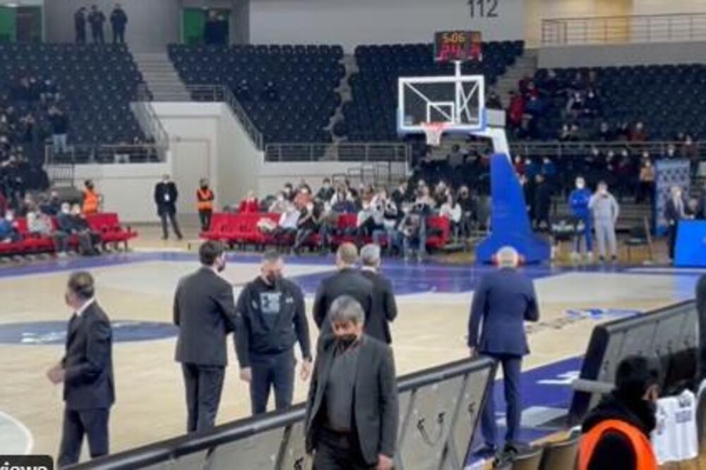 OVO JE LEK ZA PORAZ! PUNA HALA TURAKA SE POKLONILA ŽELJKU OBRADOVIĆU! (VIDEO)