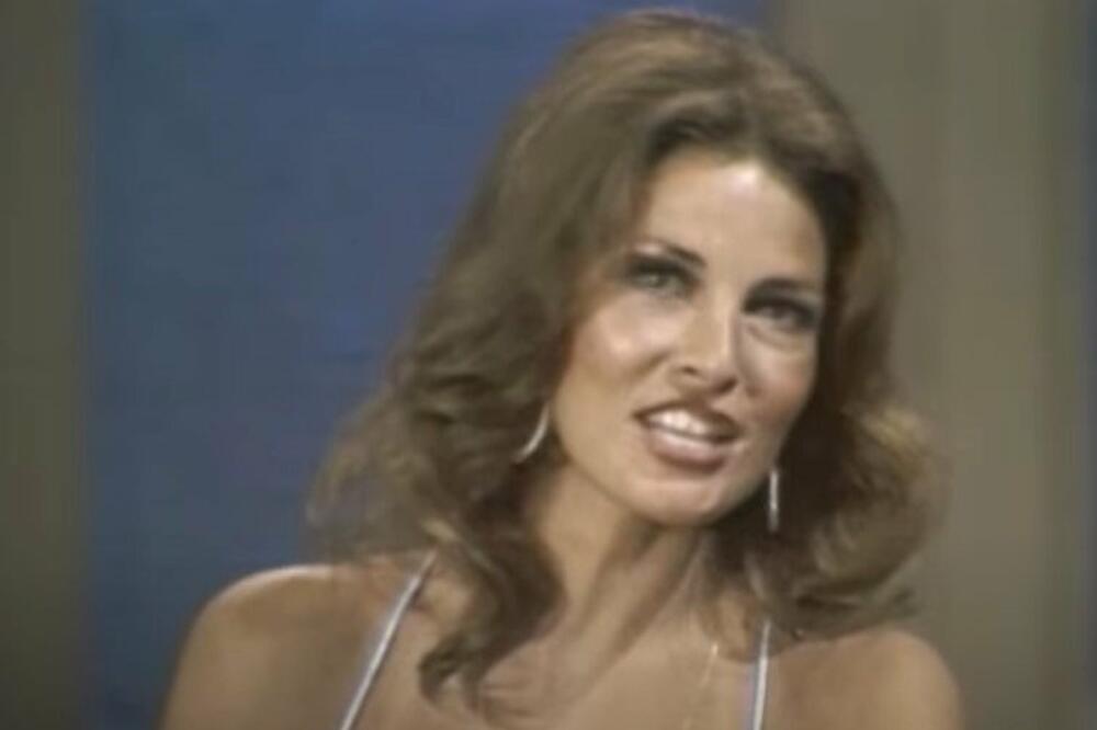 PROGLAŠENA JE ZA 2. NAJLEPŠU ŽENU SVIH VREMENA: Razvela se 4 puta, sada izgleda NESTVARNO! (FOTO)