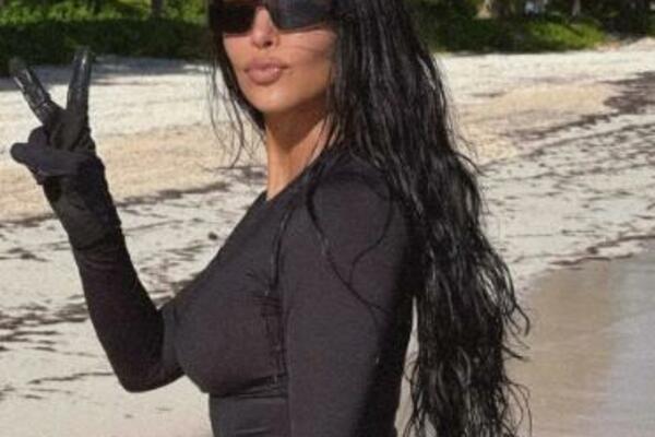 NAJPOZNATIJA STARLETA SE BORI SA PSORIJAZOM, A SADA JE OTKRIVENO DA IMA JOŠ JEDNU BOLEST!