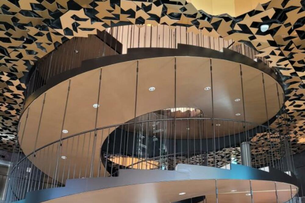 ARHITEKTONSKO ČUDO! Pogledajte KAKO izgleda DŽINOVSKA futuristička PEČURKA u Budimpešti (FOTO)