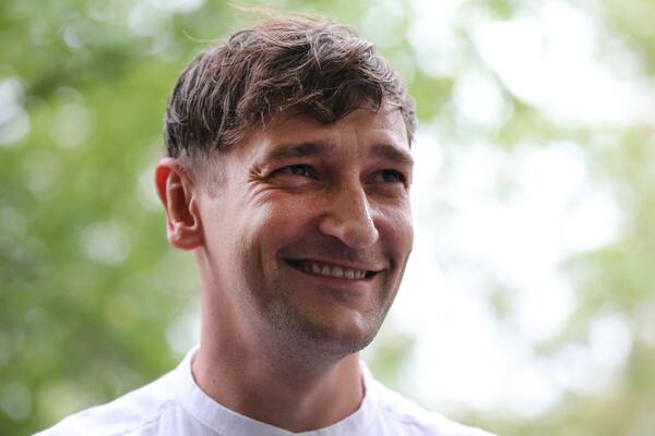 EVO ZAŠTO JE BRAT ALEKSEJA NAVALJNOG NA POTERNICI: Izneti detalji, ali JEDNA stvar NIKAKO nije jasna