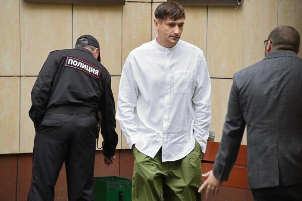 RUSIJA RASPISALA POTERNICU ZA BRATA ALEKSEJA NAVALJNOG! Traže zatvorsku kaznu