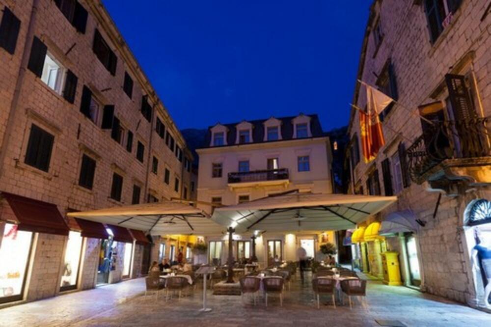 "Bolje izgubiti tiket nego ovo"! Pobesnećete kad vidite koliko je sat vremena parkinga u Crnoj Gori