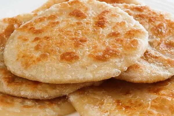 OD OVIH SELJAČKIH LEPINJA KREĆE VODA NA SVA USTA: Idealne da u njih stavite ĆEVAPE ilI bilo koje ROŠTILJSKO MESO