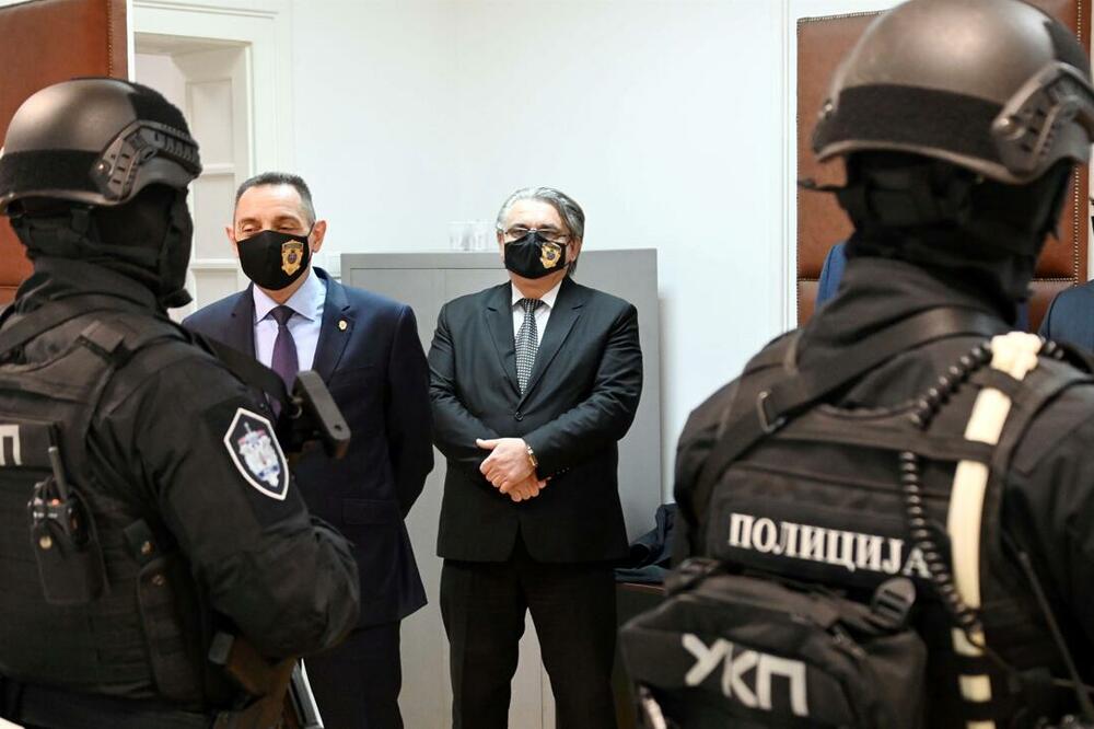Ministar Vulin povodom zaplene 300 kilograma marihuane iz Albanije: Srpska policija se još jednom pokazala!