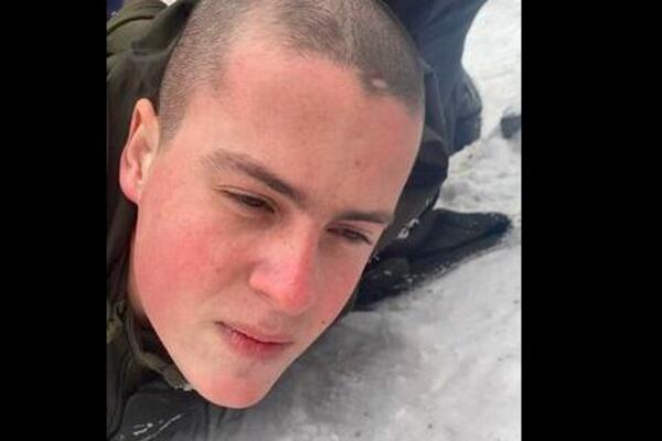 OVO JE VOJNIK KOJI JE UBIO 5 ČUVARA U FABRICI ORUŽJA U UKRAJINI! Kod sebe imao KALAŠNJIKOV i 200 metaka (FOTO)