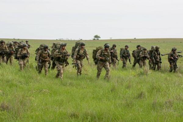 GENIJALAN VIC KOJI ĆE VAM NATERATI SUZE NA OČI: Došao Mujo u vojsku i narednik ih postroji u četu...
