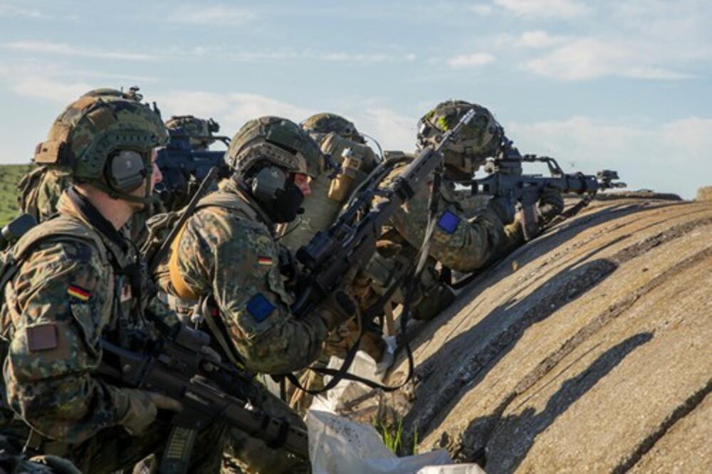 "DOBIJAMO ORUŽJE O KOJEM SMO RANIJE MOGLI SAMO DA SANJAMO": Ukrajina najavila vojne vežbe kao odgovor Rusiji