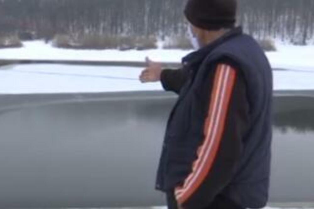 I KRAGUJEVAC IMA SVOG HEROJA NA VODI! Vukojica za dva dana spasio TRI OSOBE iz zaleđenog jezera (FOTO)