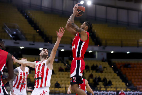 PARTIZAN DOVODI NOVO POJAČANJE: Tajler Dorsi na meti crno-belih!?