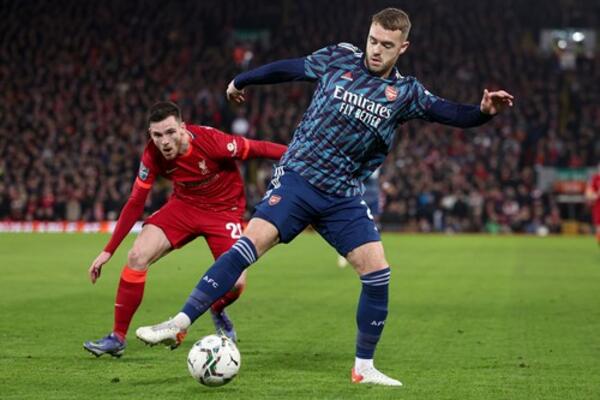 DŽERARD NASTAVLJA SA JAKIM POJAČANJIMA ASTON VILE: Defanzivac napustio Arsenal posle 7 i po godina!