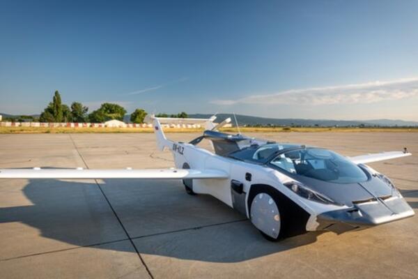 TRANSFORMACIJA U 3 MINUTE! Futuristični LETEĆI AUTOMOBIL dobio dozvolu za LET u SLOVAČKOJ (VIDEO)