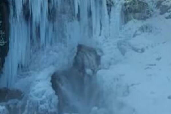 BAJKOVITI PRIZOR SRPSKOG VODOPADA "IZA KOG SE KUPAJU VILE": Ovo se desilo prvi put u poslednji 10 godina (VIDEO)
