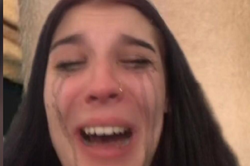 VEROVALA NEISKUSNOM DEČKU, KOJI NIJE ZNAO ŠTA RADI! Plakala je kao KIŠA, šminka joj se RAZMAZALA od SUZA (VIDEO)