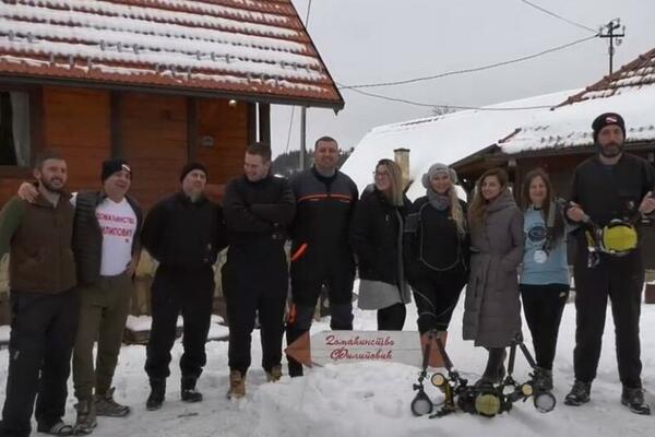 NA -20 RONIOCI ISPITIVALI MRAČNE DUBINE NAJVEĆEG ZLATIBORSKOG JEZERA: Izgleda kao NAUČNA FANTASTIKA! (FOTO)