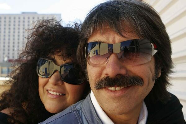 UMRO JE SLAVNI PEVAČ, JAVLJENE SU ONE NAJGORE VESTI, TRAGEDIJA! (FOTO)