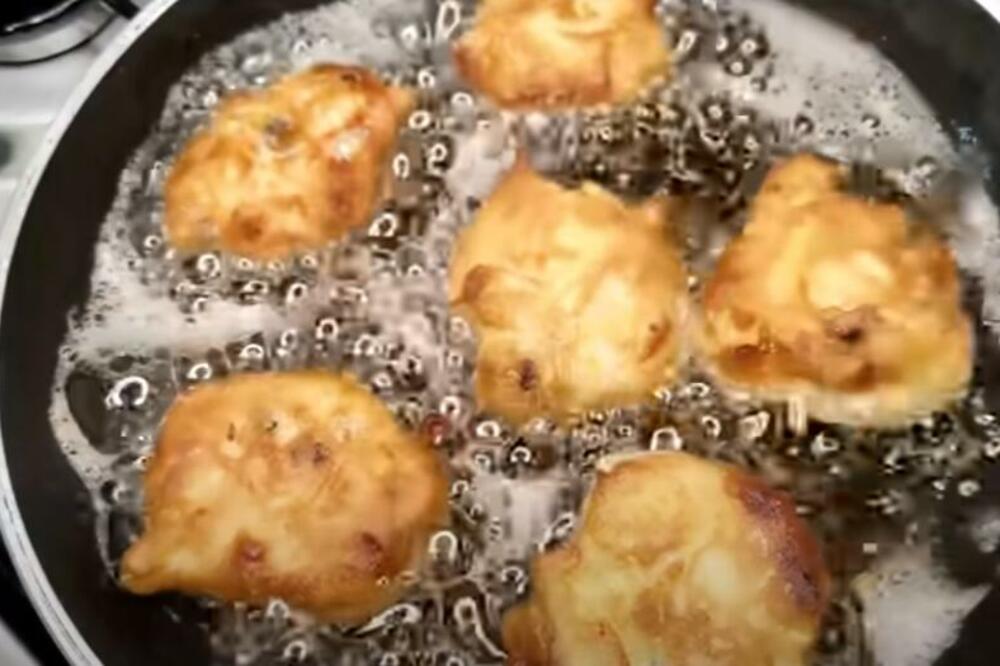 UŠTIPKE SA JABUKAMA JEDINO NAŠE BAKE ZNAJU DA SPREME: Stara POSLASTICA kojoj niko ne može DA ODOLI (RECEPT)