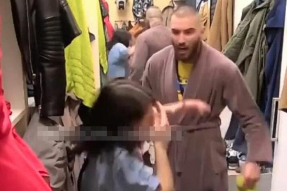 STRAŠNO NASILJE! MENSUR UDARIO MILICU, GLAVA JOJ SE OKRENULA MOMENTALNO: A onda je počeo da je VUČE! (VIDEO)