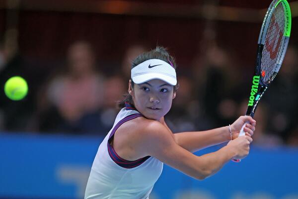 STIGLA UZNEMIRUJUĆA PORUKA! Radukanu izizvala pometnju u Britaniji zbog izbora novog trenera!