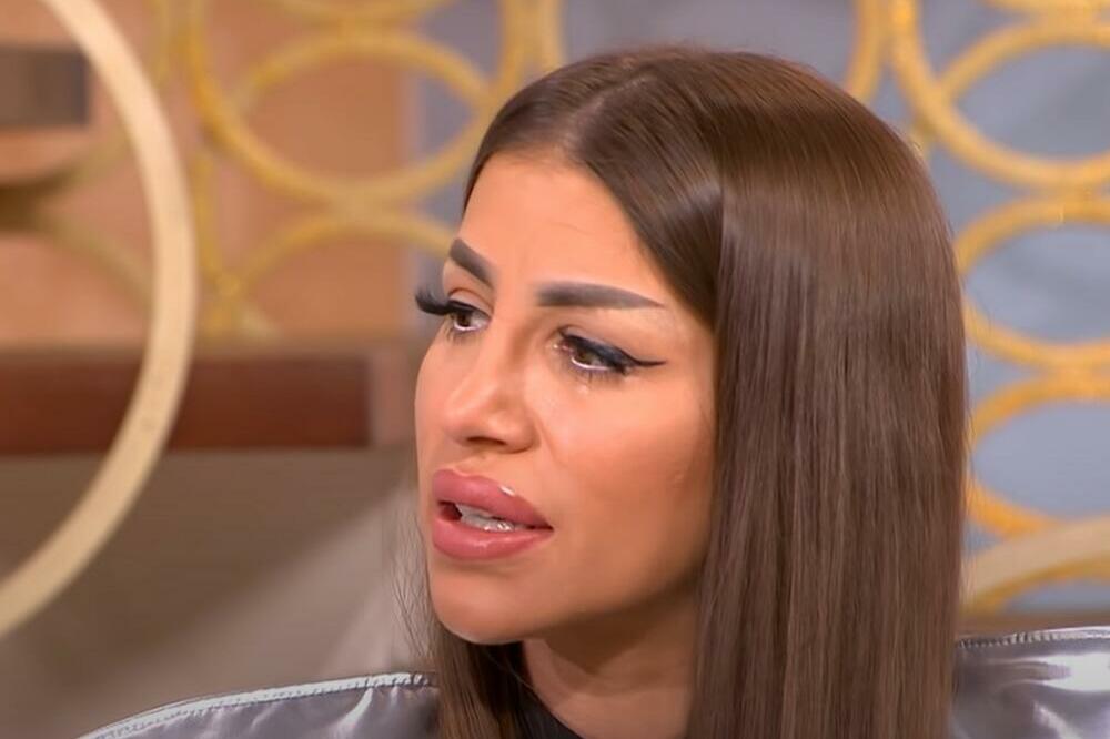 LJUDI OSTANU FRAPIRANI KAD ČUJU KOLIKO GODINA IMA DALILA: Danas joj je ROĐENDAN, a ovaj PODATAK NISTE ZNALI