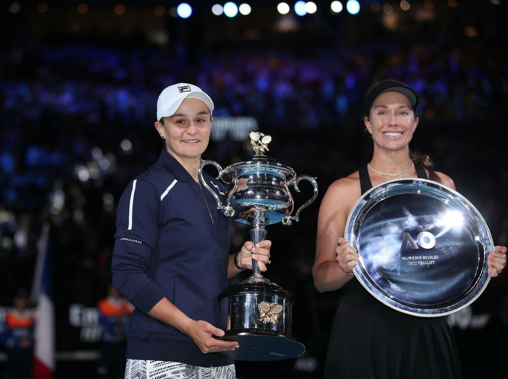 Ešli Barti, Danijel Kolins