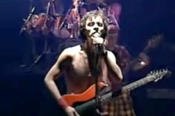 PESMA ZA KOJU SVI MISLIMO DA JE LJUBAVNA USTVARI KRIJE JEZIVU PRIČU: Ne možete ni da zamislite šta je ISTINA!