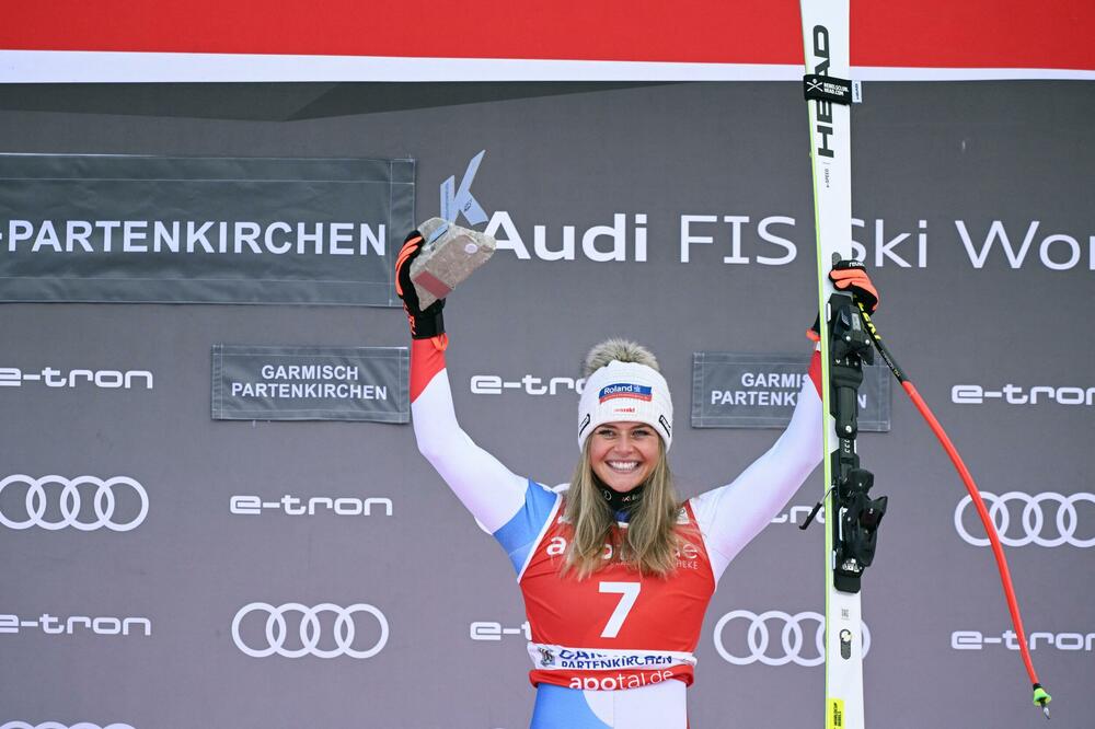 ŠVAJCARKINJE DOMINIRALE U GARMIŠU: Zuter ostvarila ubedljivu pobedu (FOTO)