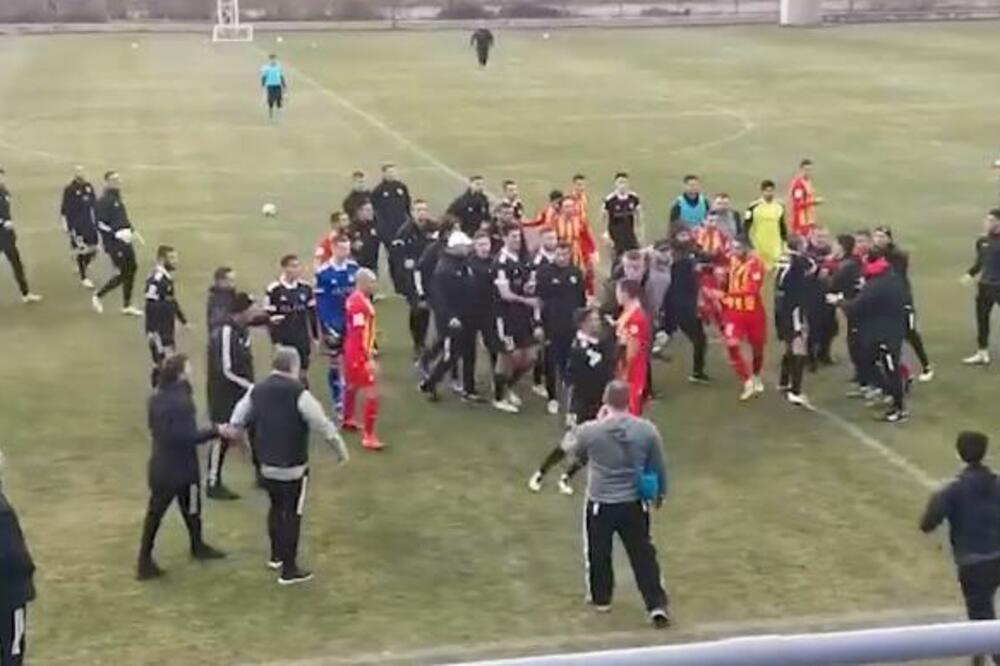 ZA OVE NE POSTOJI PRIJATELJSKI MEČ: Rusi izazvali TUČU i PREKID protiv Čukaričkog, povredili Jankovića! (VIDEO)