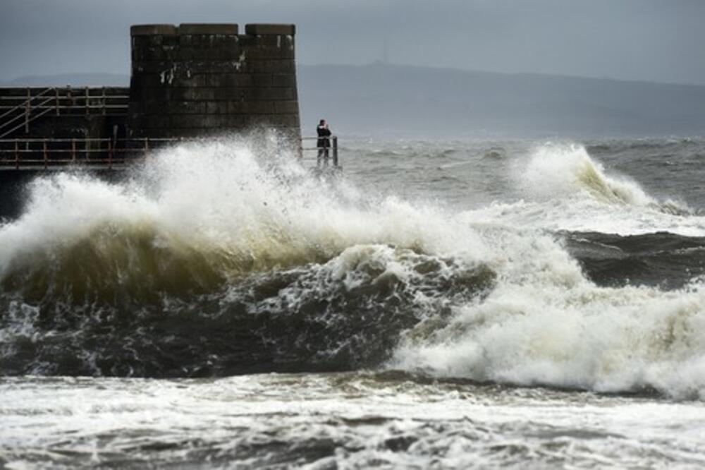 Apokaliptične scene iz Pariza! Ovakvo nešto nije viđeno, šokantni snimci kruže mrežama