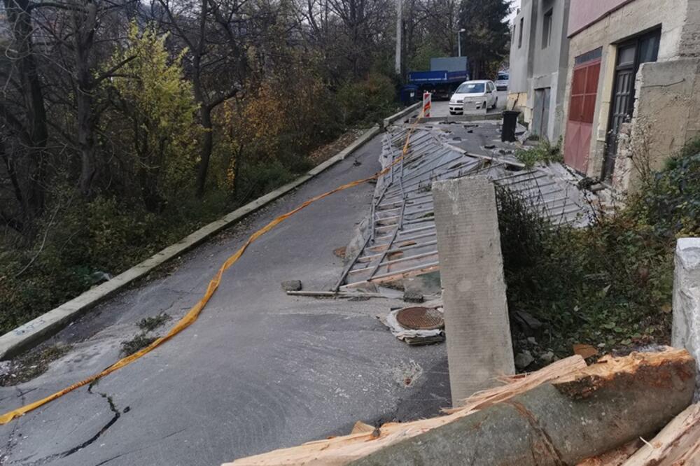 UŽIČANI VEĆ GODINAMA U STRAHU: Klizišta i krateri kao iz filma, PRETE IM DA OSTANU BEZ KUĆA! (FOTO)