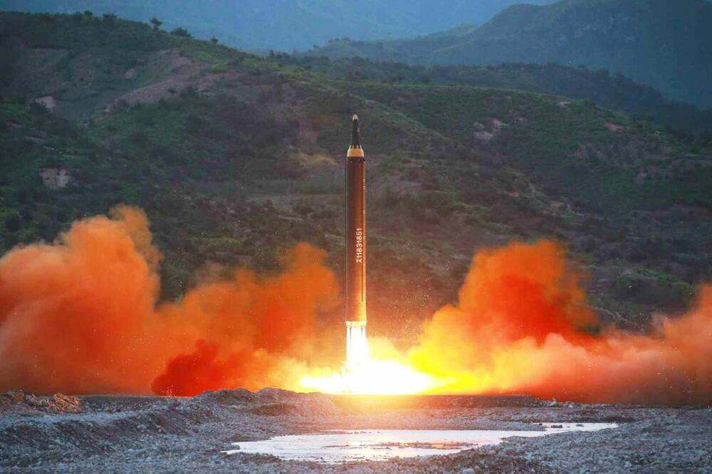 TENZIJE IZMEĐU VELIKIH SILA, KIM PONOVO PROVOCIRA: Severna Koreja ispalila RAKETU u trenutku kada se OVO dešava