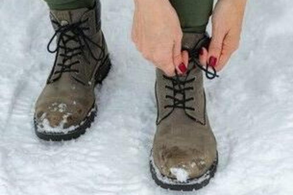 STAVITE U ČIZMU OVU STVAR I ZAGREJAĆETE STOPALA: Možete je naći kod KINEZA ZA DŽABE!