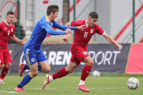 NEVEROVATNA DRAMA SA SREĆNIM KRAJEM PO SRBIJU: Orliće na EURO odveli žuti kartoni! (VIDEO)