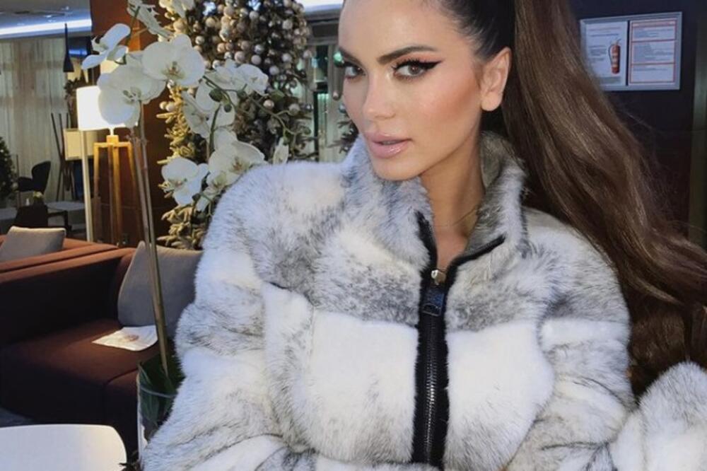 VRATILA SE SE*SI SINJORITA: Milica ZAVRCKALA uz svoju HITČINU,skoro da smo zaboravili da je ŽIVA VATRA! (VIDEO 18+)