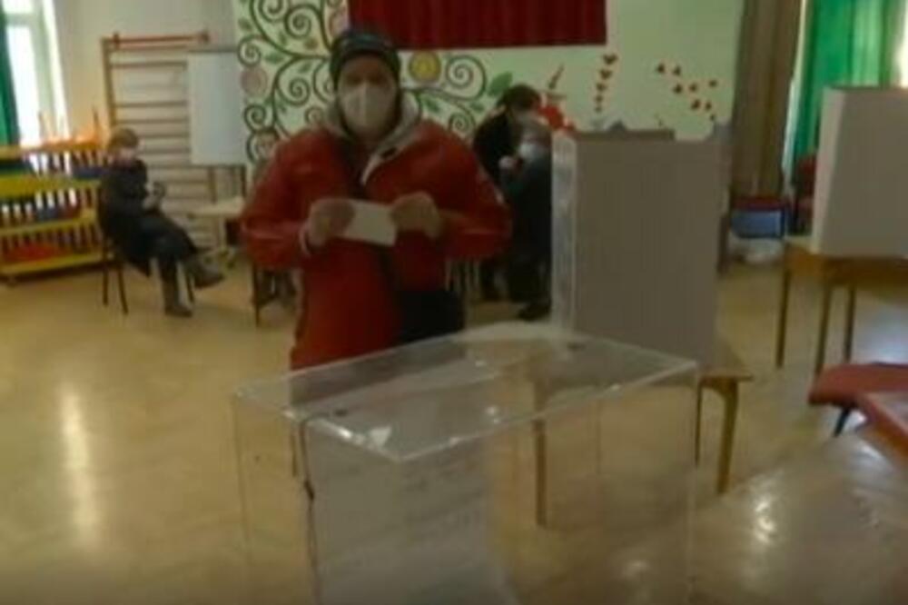 REFERENDUM JE PROŠAO, ALI IMA JOŠ MNOGO POSLA: Godinu dana za donošenje novih pravosudnih zakona!