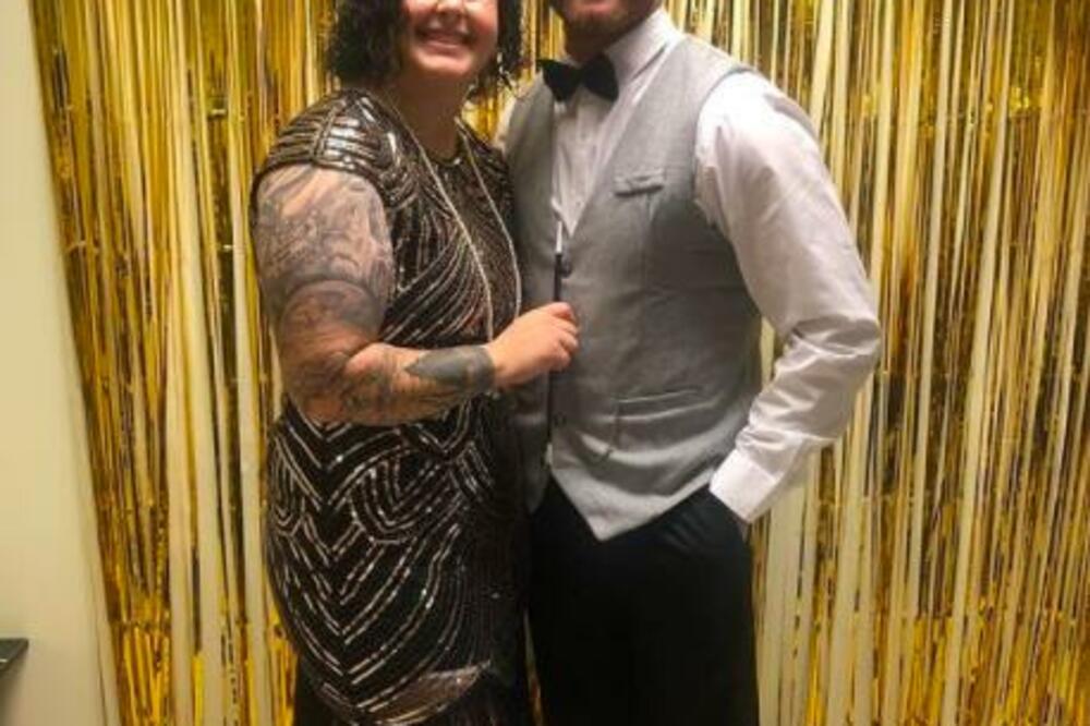 "MI SMO SRODNE DUŠE": Pre 2 godine PRIZNALA mužu da je LEZBEJKA, još uvek su u SREĆNOM BRAKU! (FOTO)