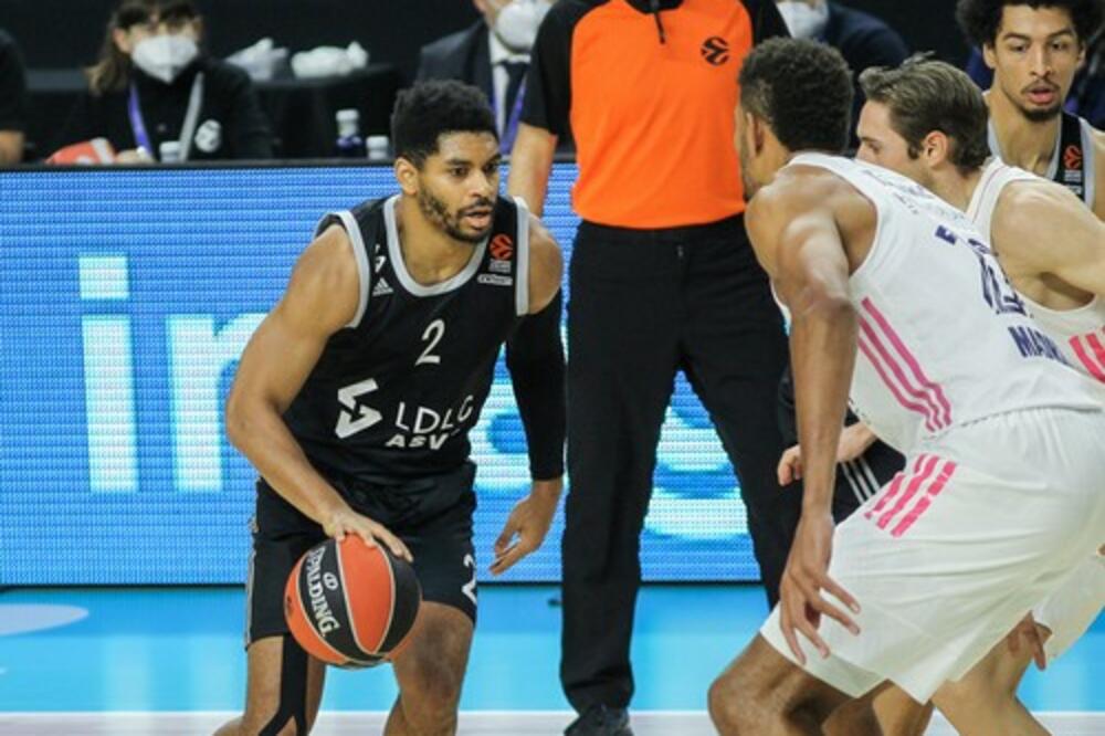 HTELI GA ZVEZDA I PARTIZAN, ALI JE ZAVRŠIO U MOSKVI: Efikasni Amerikanac pojačao CSKA!