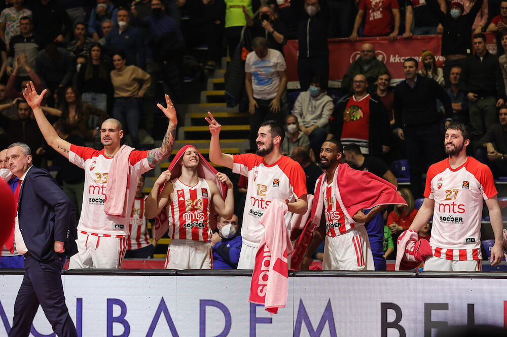 TEŠKA KOŠARKA! FALIO JE X FAKTOR! MANEKENI SE NISU PROŠETALI PIONIROM ALI ODNOSE POBEDU! ZVEZDA SKUPO PRODALA KOŽU