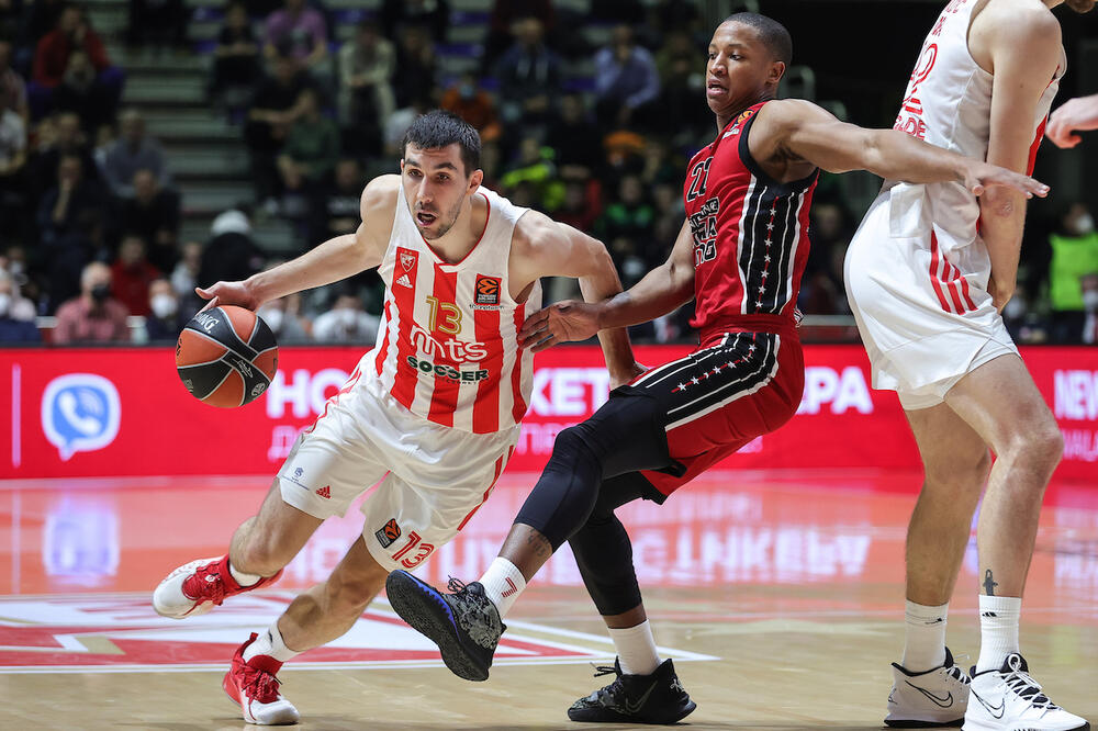 POSLE SILOVITOG ZAKUCAVANJA, DOBRIĆ IZVEO MAGIJU "A LA STEF KARI": Koš se nije računao... (VIDEO)