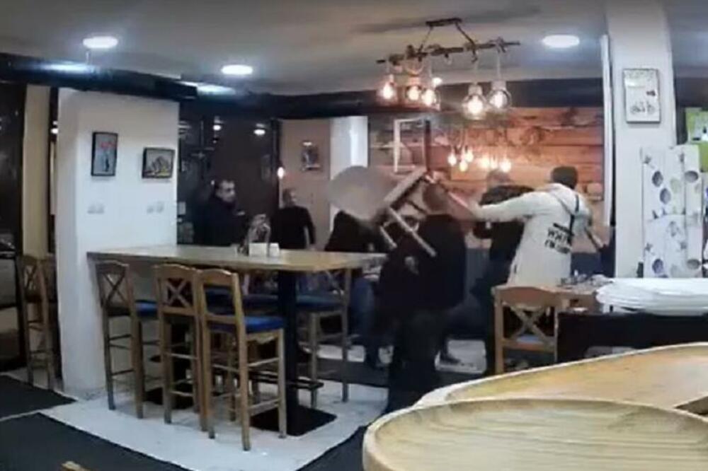 HAOS U NOVOM PAZARU, ISPLIVAO ŠOKANTAN SNIMAK: Au, šta URADIŠE LJUDI! (VIDEO)