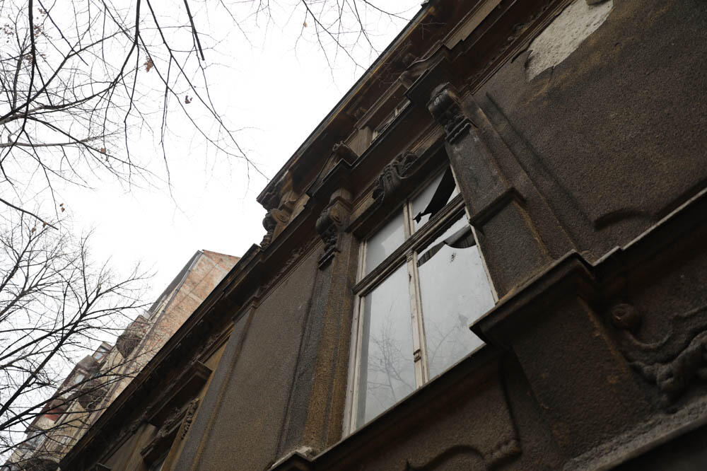 GODINAMA SU SLUŠALI ČUDNE ZVUKOVE SA TAVANA: Kada su POPELI nisu mogli da VERUJU šta su ZATEKLI (VIDEO)